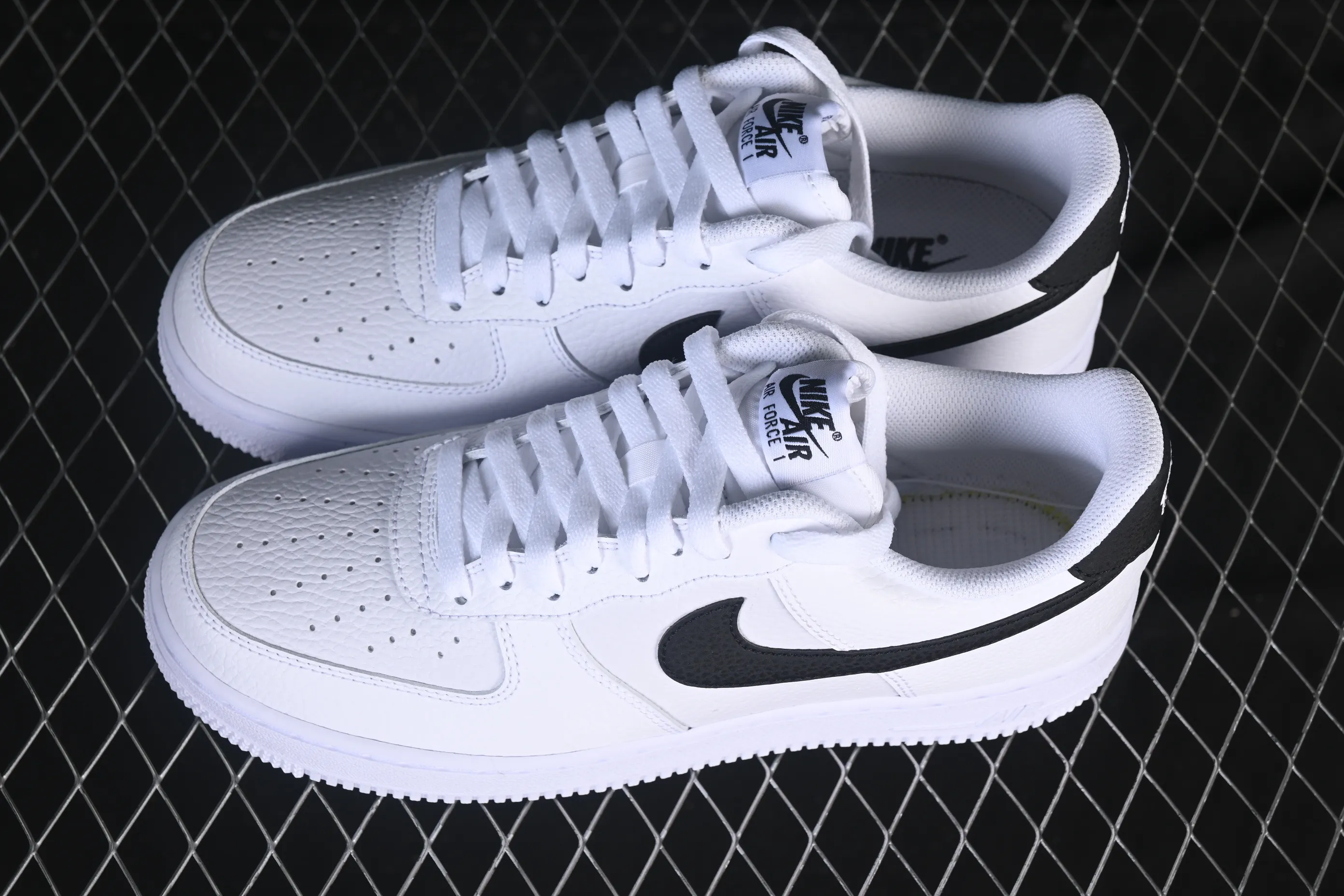 All categories Nk Air Force 1 Air Force series Nk Air Force 1 Low Air Force low-top GX foreign trade version Nike Air Force 1'07 Low Air Force 1 low-top casual sneakers CT2302-100